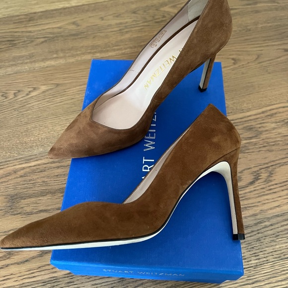 Stuart Weitzman Size 8 Suede Pumps - Picture 1 of 8